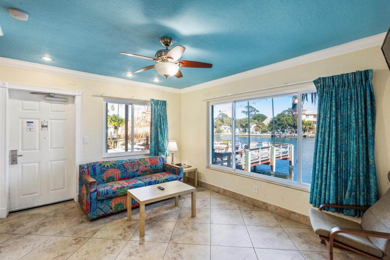 Bay Palms Waterfront Resort - Hotel And Marina St. Pete Beach Exteriör bild