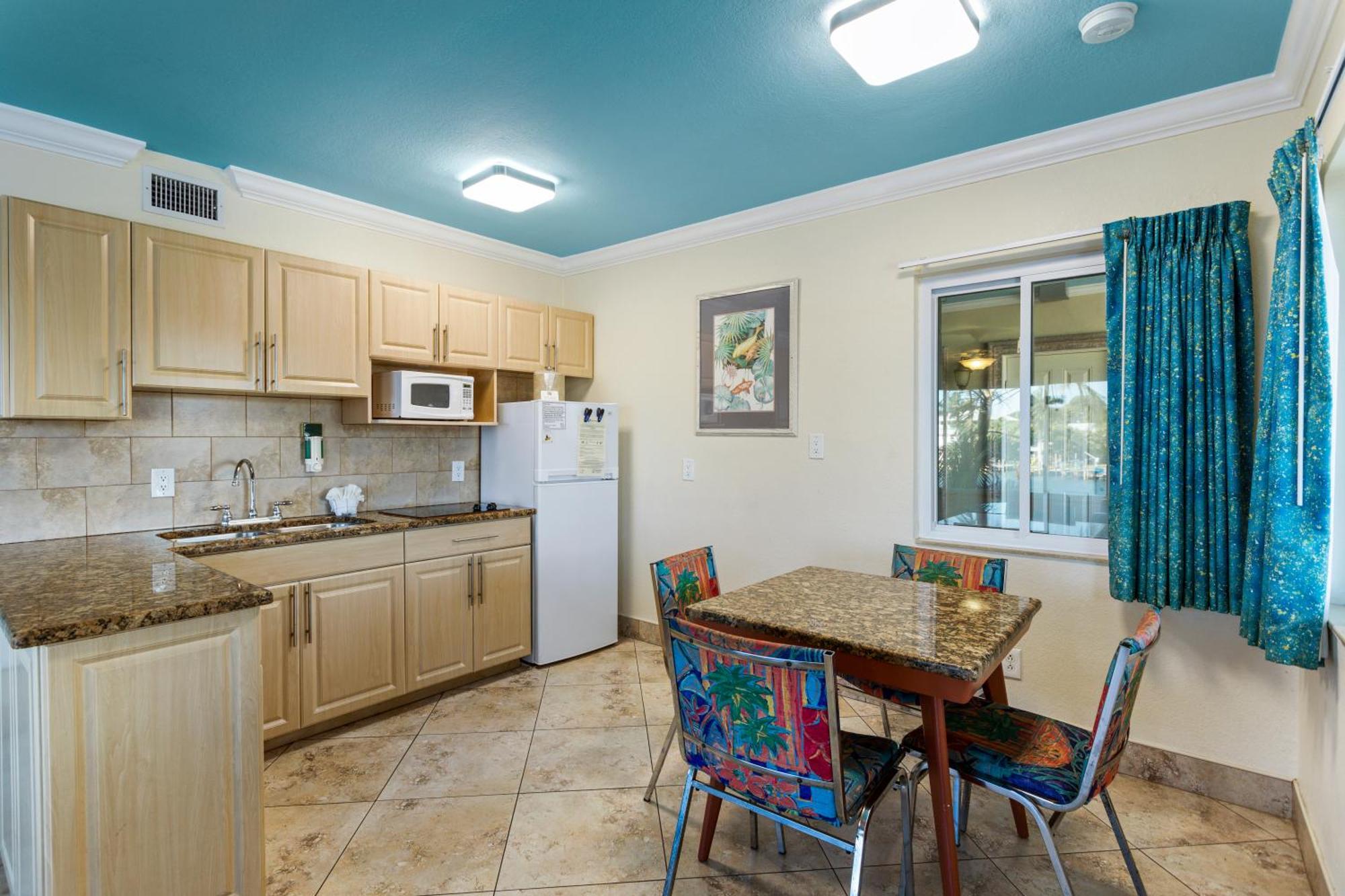 Bay Palms Waterfront Resort - Hotel And Marina St. Pete Beach Rum bild