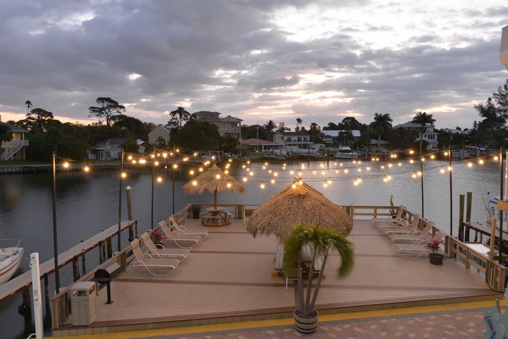 Bay Palms Waterfront Resort - Hotel And Marina St. Pete Beach Exteriör bild