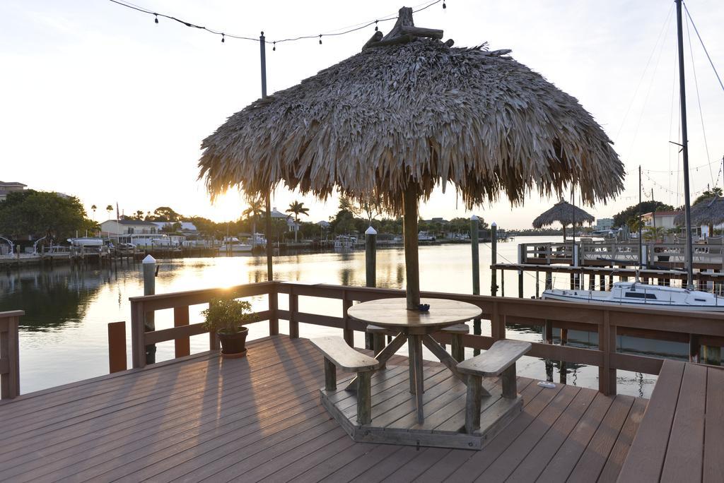 Bay Palms Waterfront Resort - Hotel And Marina St. Pete Beach Exteriör bild