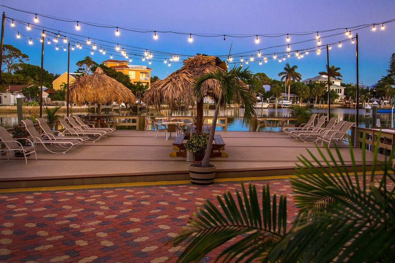 Bay Palms Waterfront Resort - Hotel And Marina St. Pete Beach Exteriör bild